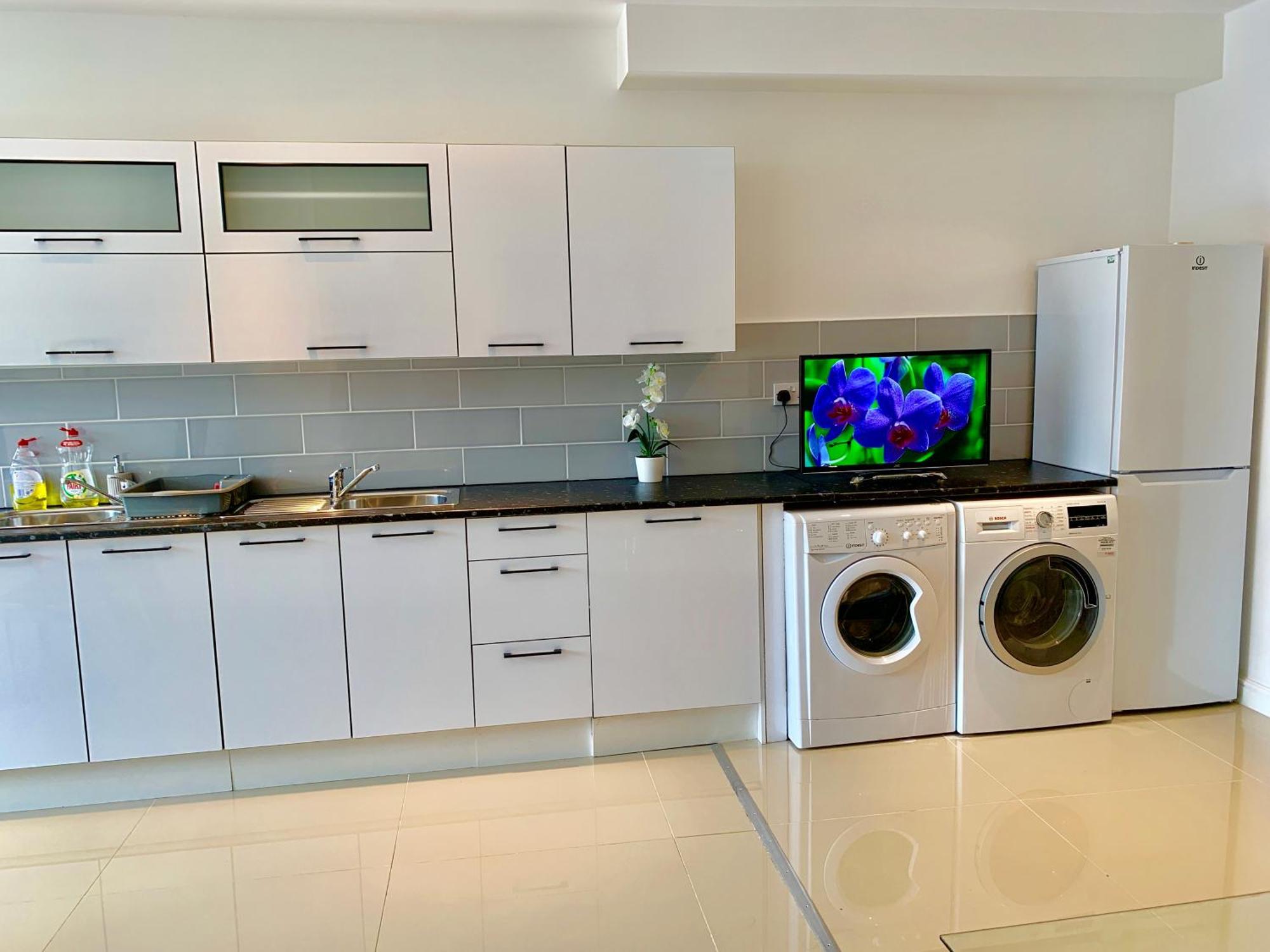 London Studio Apartments, Private Bathrooms And Parking Ilford Exterior photo