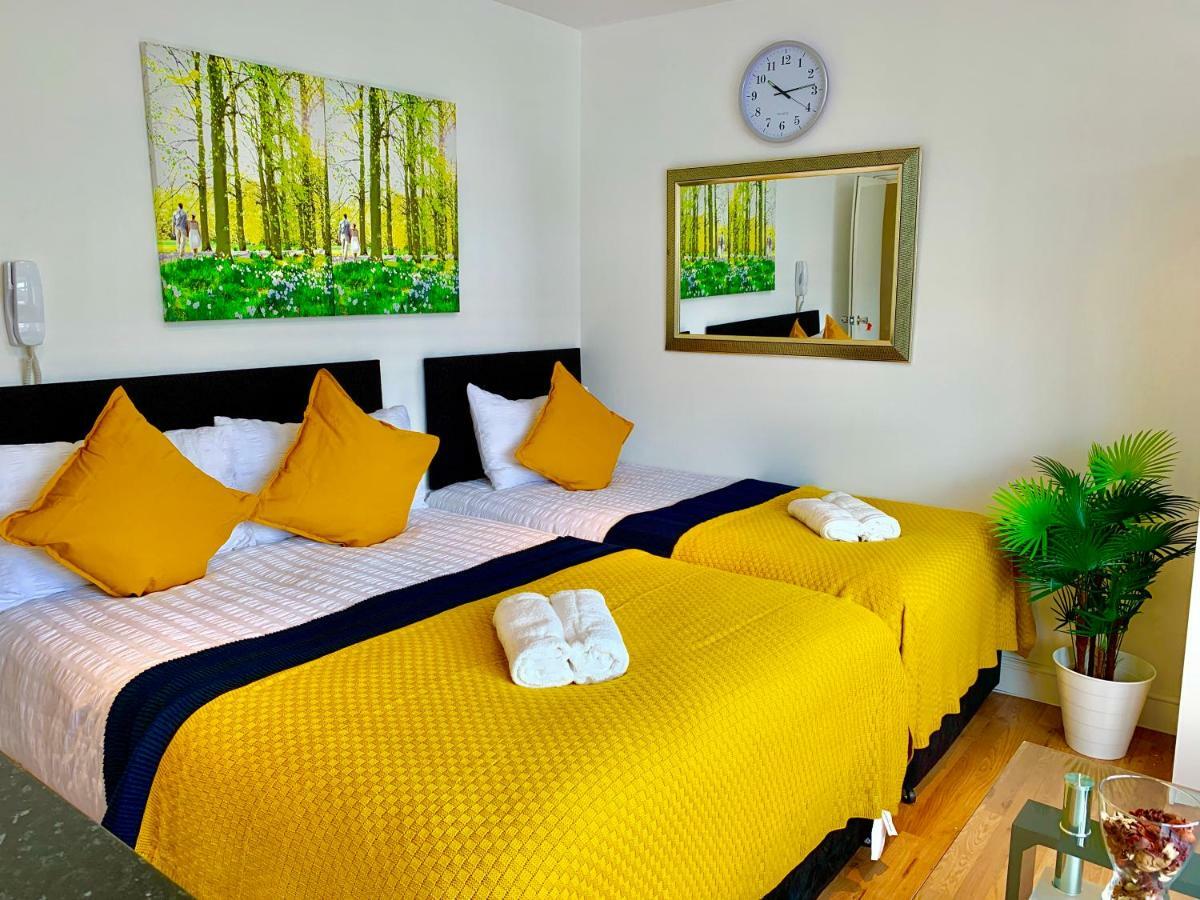 London Studio Apartments, Private Bathrooms And Parking Ilford Exterior photo